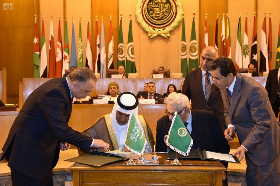 المملكة توقع على اتفاقية التعاون الجمركي العربي