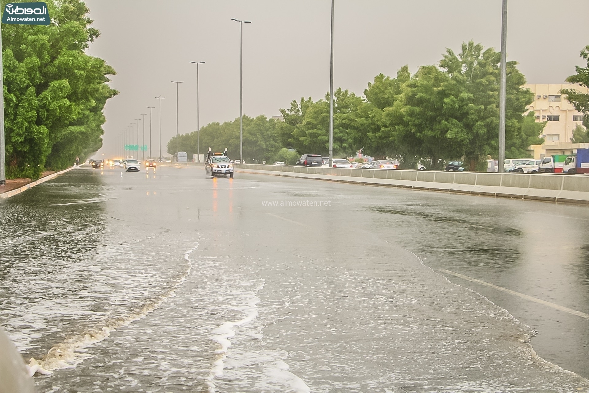 أمطار الخير تهطل على الطائف