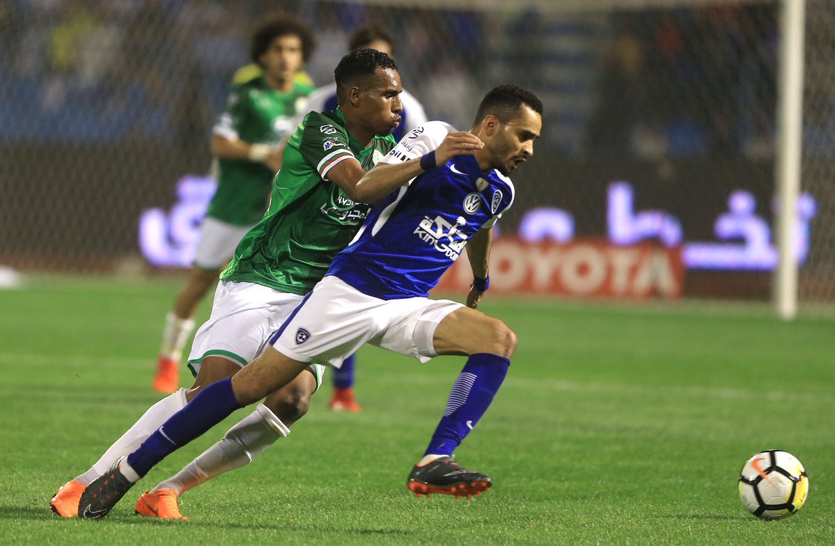 هنا تشكيلة القادسية والهلال في الدوري السعودي