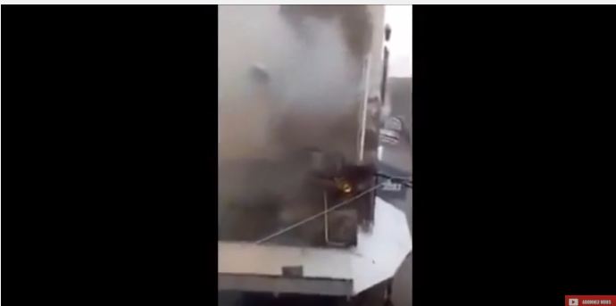فيديو مرعب.. انفجار كابل الكهرباء يثير الذعر بأحد شوارع المغرب