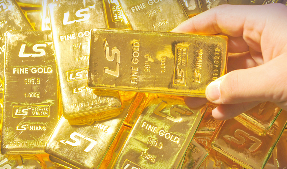 انخفاض أسعار الذهب لأدنى مستوى في شهر