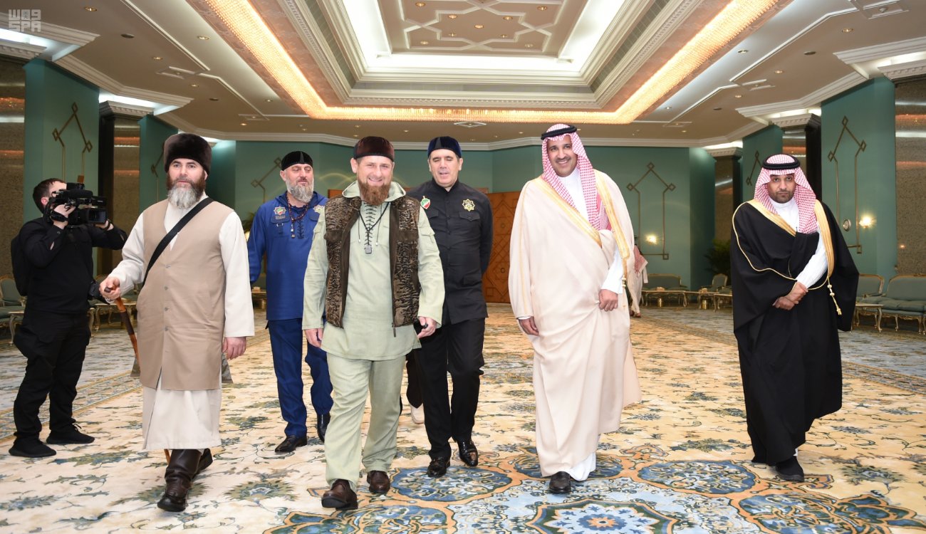 رئيس الشيشان يصل المدينة ويزور المسجد النبوي