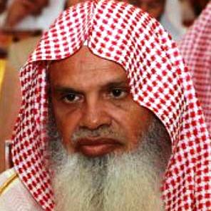 رئاسة شؤون المسجد النبويّ: وفاة الشيخ الحذيفي شائعة أطلقها مغرضون