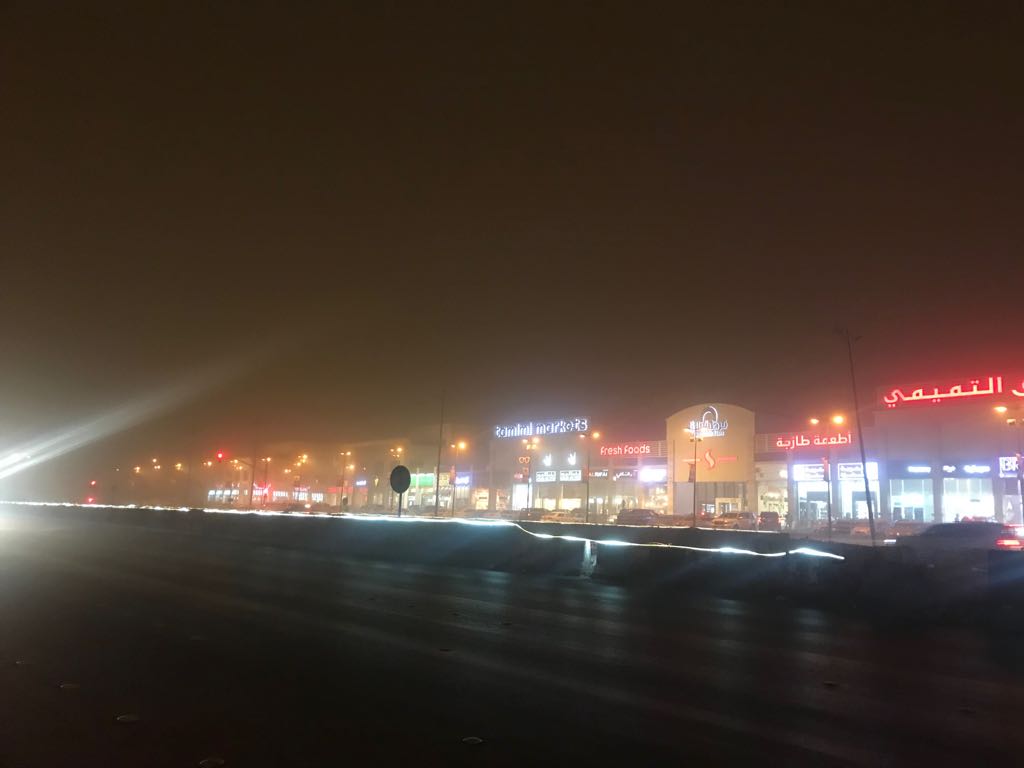 تحذير من غبار يحد الرؤية في الرياض حتى منتصف الليل