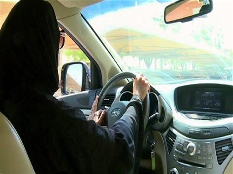 يحدث الآن .. المرأة تقود مركبتها في شوارع المملكة لأول مرة