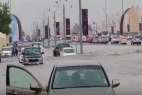 قطر تمنع المقاولين من مغادرة البلاد بعد “أضرار الأمطار”