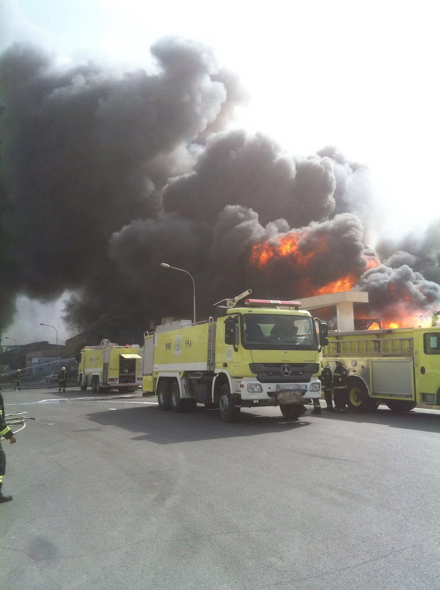 مدنيّ الرياض تُباشر حريقاً بمستودع في الصناعيّة الثانية