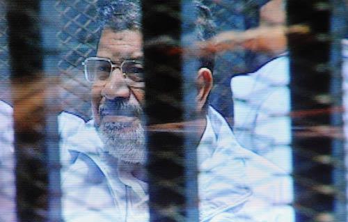 تأجيل محاكمة مرسي و131 آخرين في قضية اقتحام السجون لـ 18 أغسطس المقبل