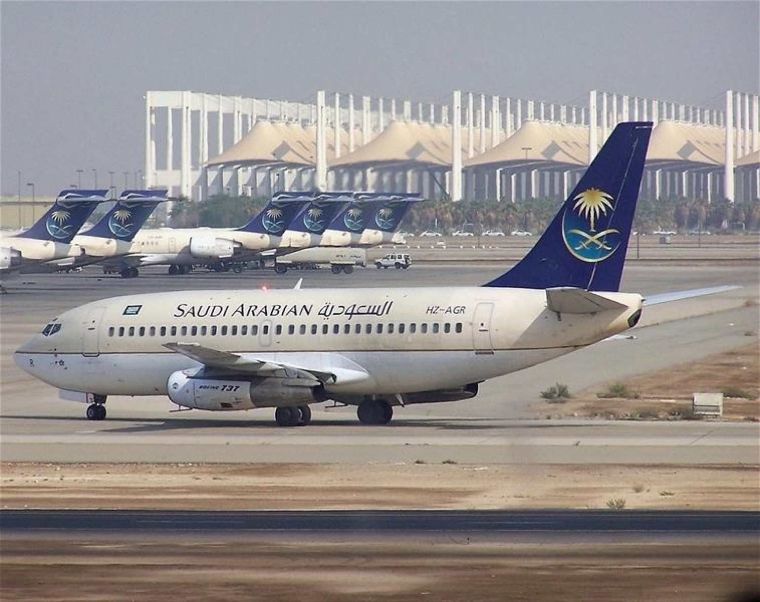 مطار الملك عبدالعزيز بجدة يكشف حقيقة توقف حركة الملاحة