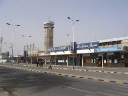 قوات الحوثي تنتشر على طريق مطار صنعاء