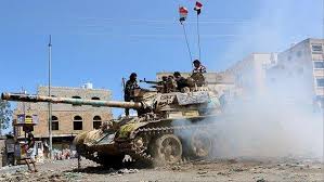 مقتل جنديين يمنيين و5 من مسلحي القاعدة في هجوم انتحاري