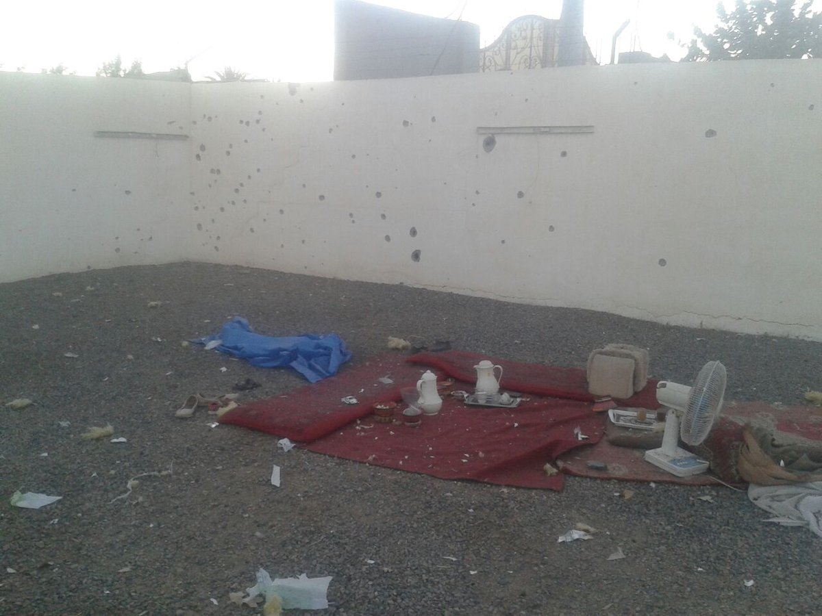 #عاجل .. وفاة مقيم وإصابة سبعة آخرين إثر سقوط مقذوفات حوثيّة على مجمّع تجاريّ بنجران