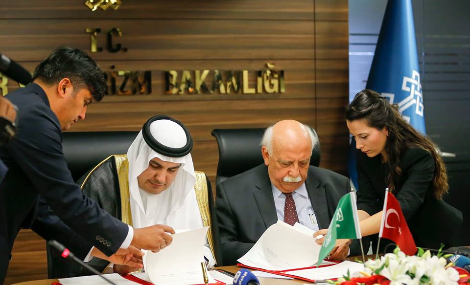 توقيع اتفاقية تعاون ثقافي بين وزارة الثقافة والاعلام بالمملكة ووزارة الثقافة والسياحة بتركيا