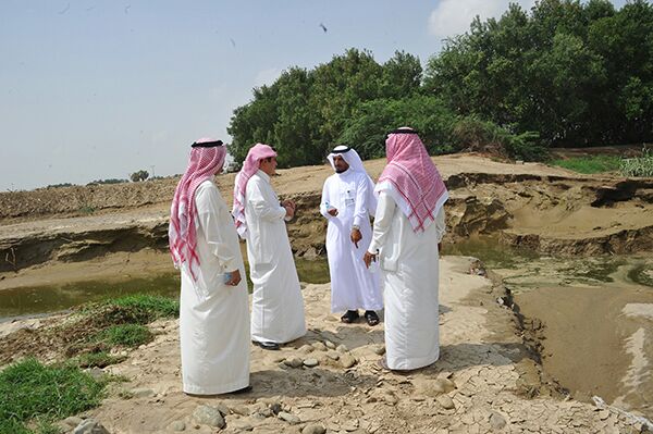 وكيل وزارة الزراعة للتنمية يزور جازان للوقوف على اثار الامطار والسيول (3)